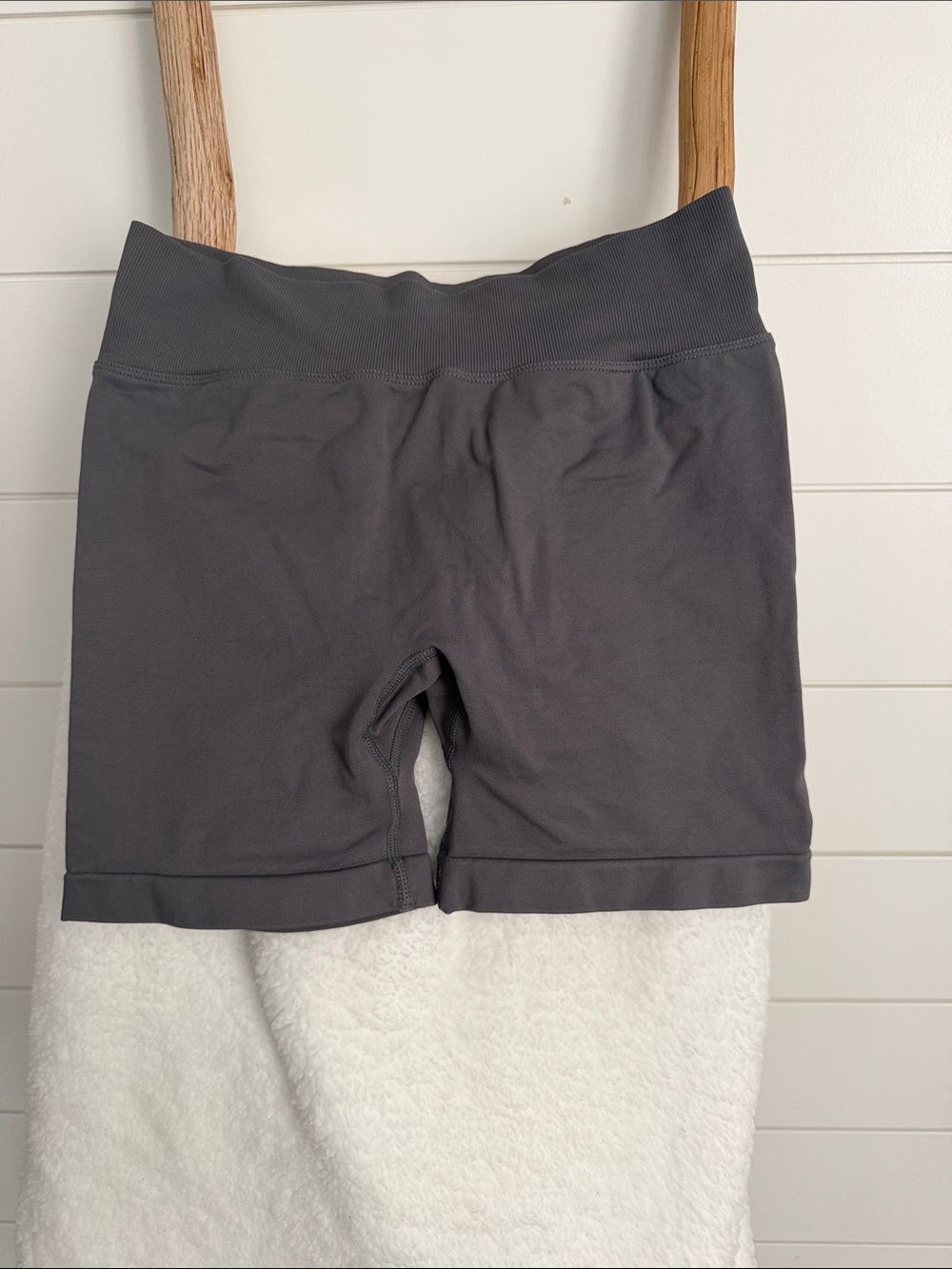 Women's High-Waist Performance Bike Shorts in Charcoal